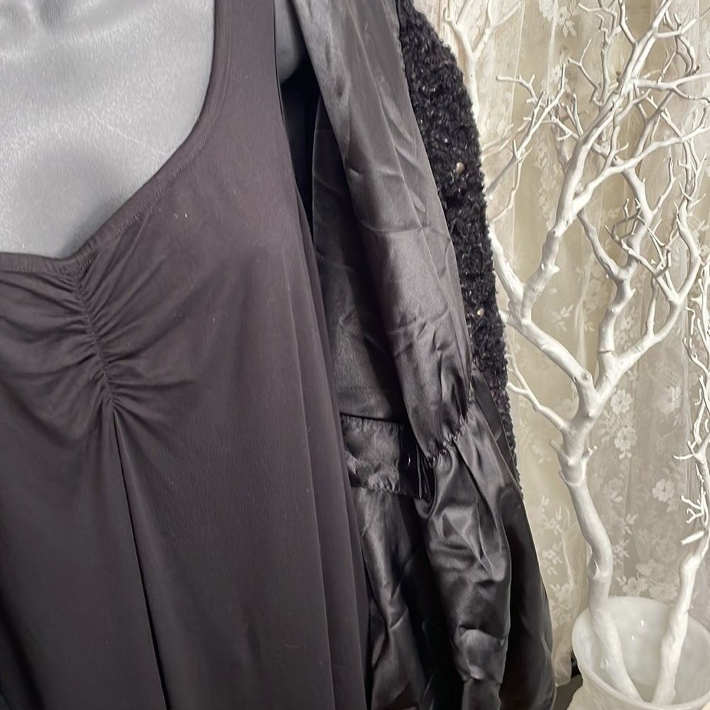 Deep Black Persian Cape Coat. Like Brand New 💕 - Picture 10 of 12